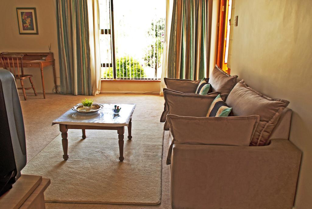 Vineyards Country Home Guest Room Blomtuin 객실 사진